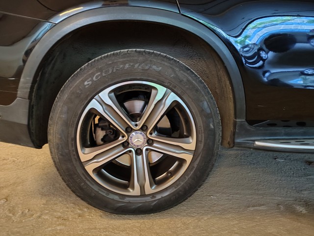 Second-hand 2017 Mercedes-Benz GLC 220d 4MATIC Style for sale in Mumbai-12