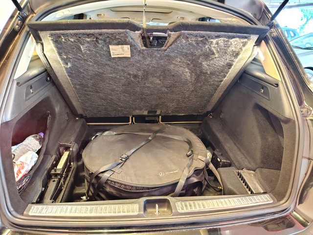 Second-hand 2017 Mercedes-Benz GLC 220d 4MATIC Style for sale in Mumbai-16