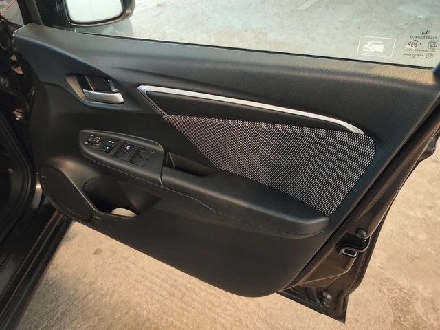 Second-hand 2018 Honda WR-V i-VTEC VX for sale in Mumbai-18