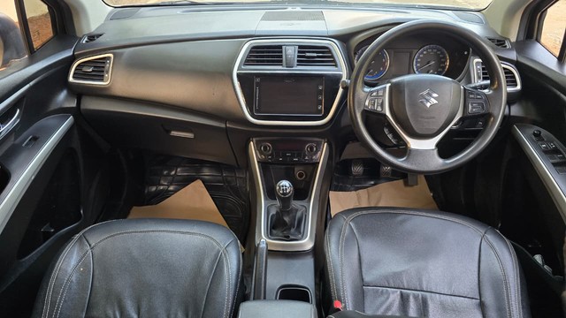 Second-hand 2016 Maruti S Cross DDiS 200 Zeta for sale in East Godavari-5