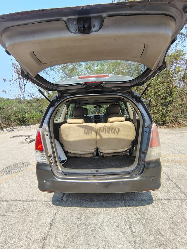 Second-hand 2011 Toyota Innova 2.0 G1 for sale in Mumbai-6