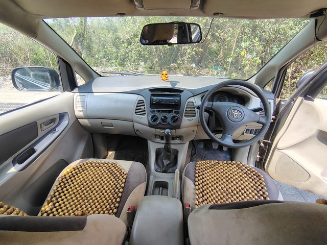 Second-hand 2011 Toyota Innova 2.0 G1 for sale in Mumbai-4