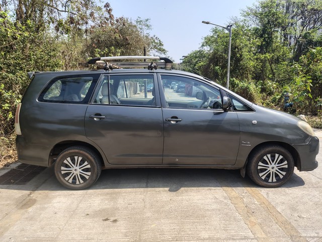 Second-hand 2011 Toyota Innova 2.0 G1 for sale in Mumbai-1