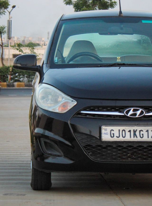 Second-hand 2010 Hyundai i10 Magna 1.2 for sale in Ahmedabad