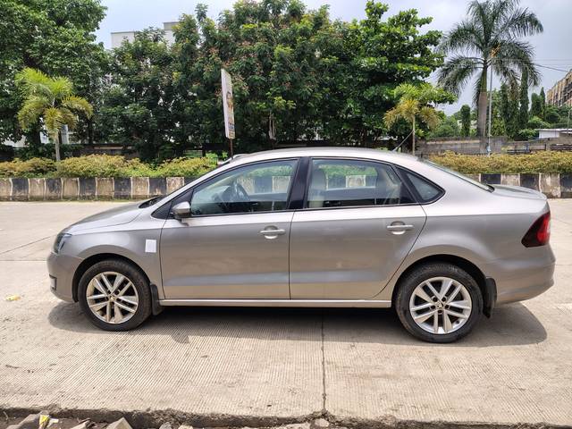 https://images10.gaadi.com/usedcar_image/V2VC35.33-93-4/original/58e55830-7ead-48e2-9996-a85a5b2956bd.jpg?imwidth=6402