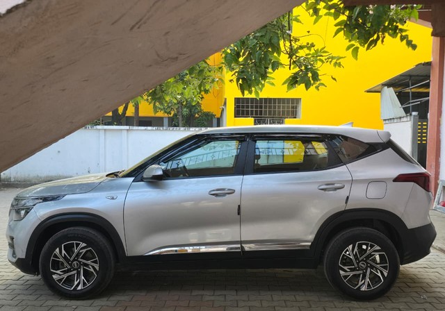 Second-hand 2022 Kia Seltos HTE Diesel for sale in Chennai-3