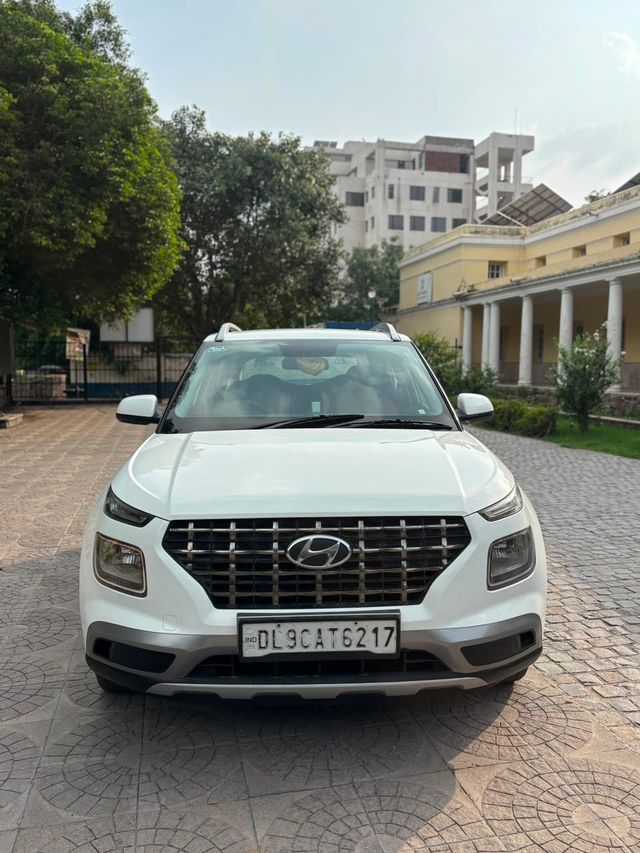 Hyundai Venue S BSIV Second-hand 2020 Hyundai Venue S BSIV for sale in Noida