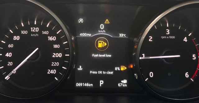 Land Rover Discovery Sport TD4 HSE Luxury Second-hand 2018 Land Rover Discovery Sport TD4 HSE Luxury for sale in Hyderabad-6