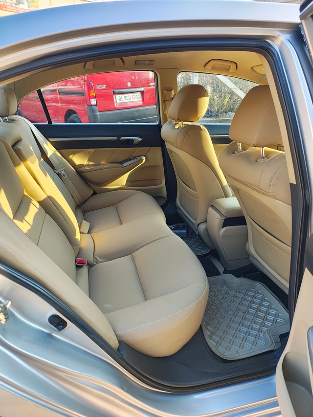 Second-hand 2011 Skoda Fabia 1.2 MPI Ambition for sale in Chandigarh-5