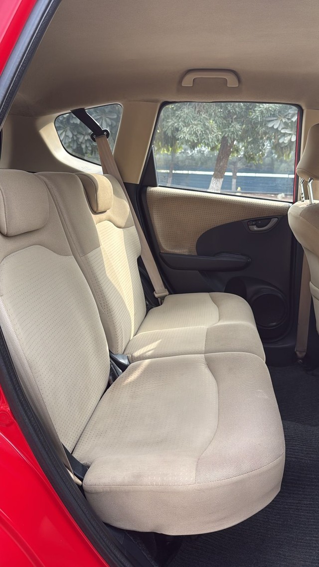 Second-hand 2012 Honda Jazz Select Edition for sale in Chandigarh-9