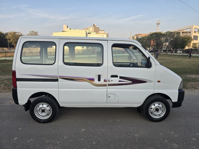 Maruti Eeco 5 Seater Standard BSIV Second-hand 2011 Maruti Eeco 5 Seater Standard BSIV for sale in Chandigarh-1