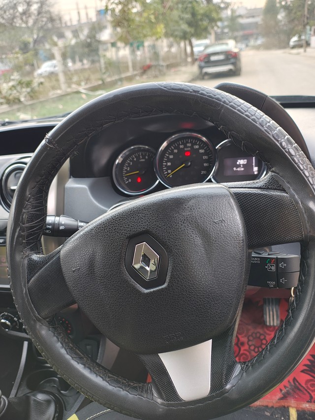 Second-hand 2017 Renault Duster SANDSTORM RXS 110 PS for sale in Chandigarh-3