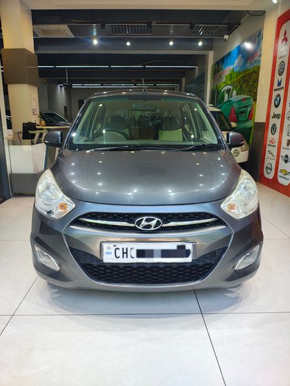 2012 Hyundai i10 एस्टा