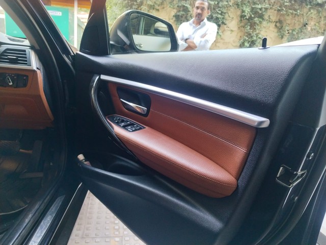 Second-hand 2016 BMW 3 Series 320i Luxury Line for sale in Mumbai-17