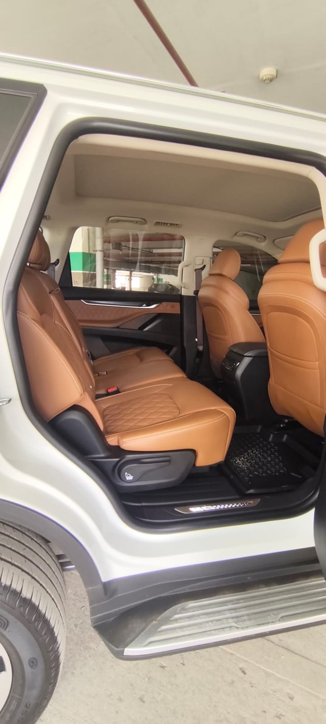 MG Gloster Savvy 4x4 7Str Second-hand 2023 MG Gloster Savvy 4x4 7Str for sale in Mumbai-13