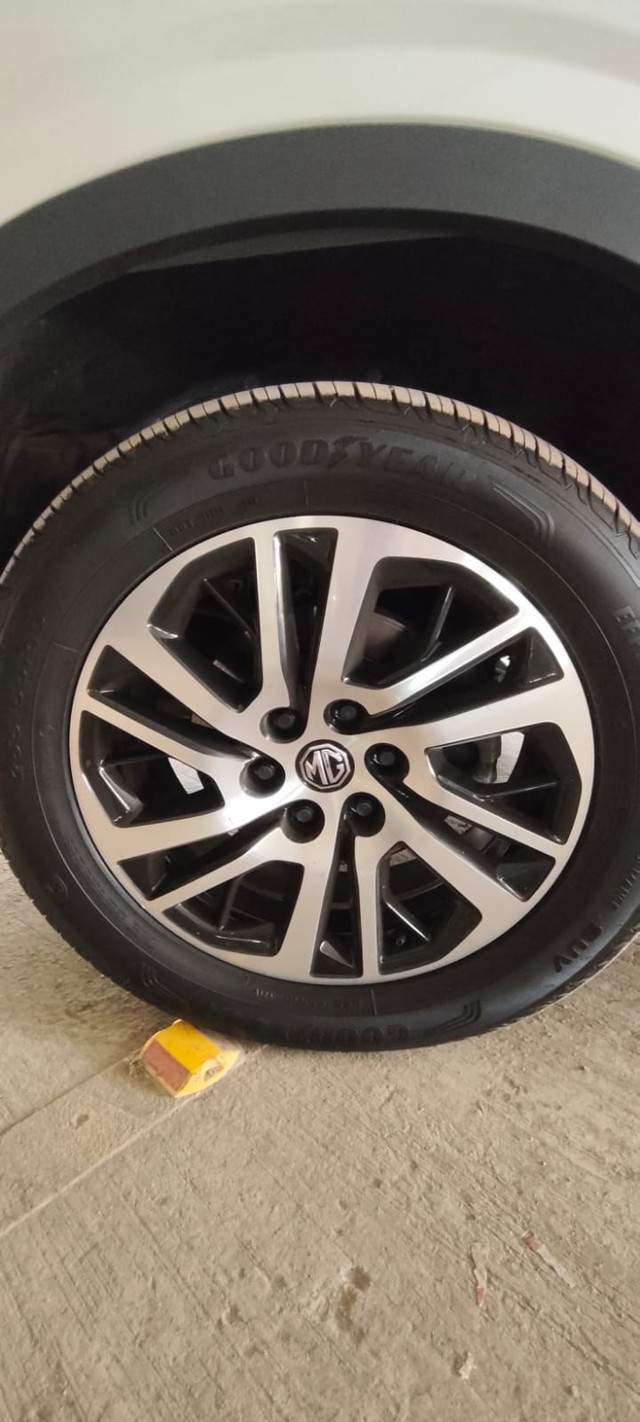 MG Gloster Savvy 4x4 7Str Second-hand 2023 MG Gloster Savvy 4x4 7Str for sale in Mumbai-17