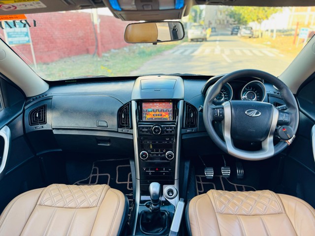 Second-hand 2018 Mahindra XUV500 W11 FWD Diesel for sale in Jaipur-7
