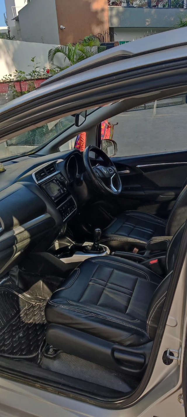 Second-hand 2017 Honda WR-V i-DTEC VX for sale in Lucknow-10