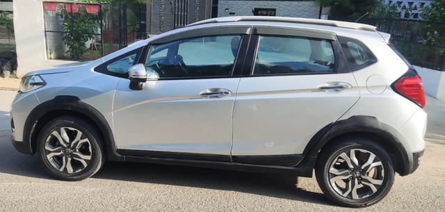 Second-hand 2017 Honda WR-V i-DTEC VX for sale in Lucknow-2