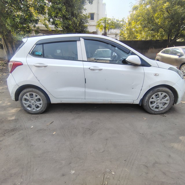 Second-hand 2015 Hyundai i10 Magna 1.2 iTech SE for sale in Lucknow-1