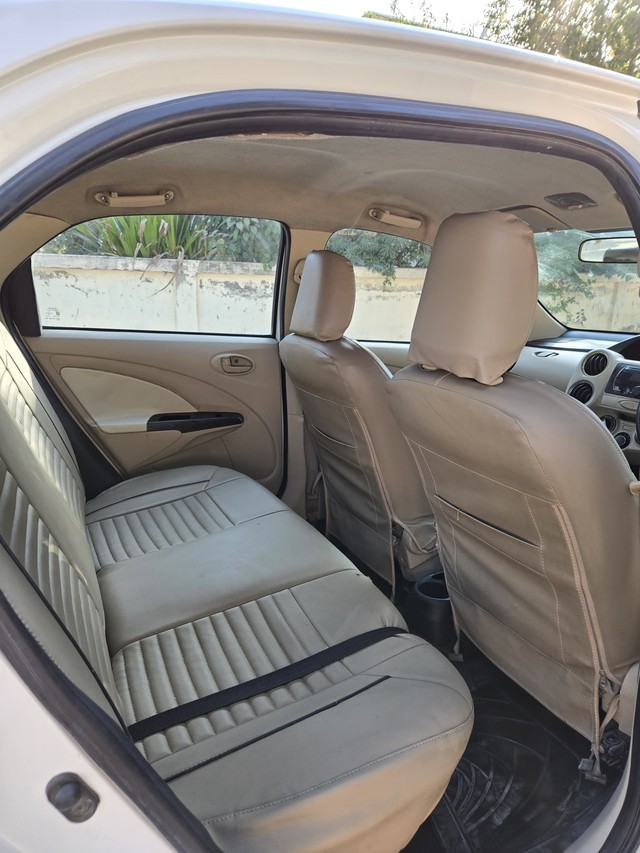 Second-hand 2017 Toyota Etios 1.4 VXD for sale in Lucknow-9