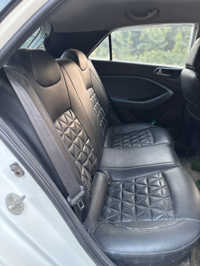 Second-hand 2015 Hyundai i20 Active 1.4 S for sale in Lucknow-10