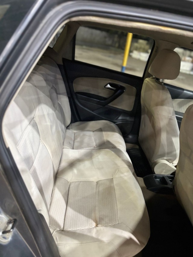 Second-hand 2010 Volkswagen Polo IPL II 1.2 Petrol Highline for sale in Lucknow-13