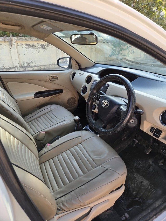 Second-hand 2017 Toyota Etios 1.4 VXD for sale in Lucknow-8