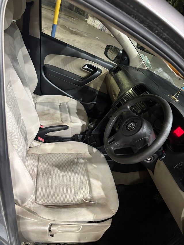 Second-hand 2010 Volkswagen Polo IPL II 1.2 Petrol Highline for sale in Lucknow-6