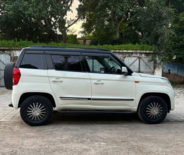 Second-hand 2015 Mahindra TUV 300 T6 Plus for sale in Lucknow-1