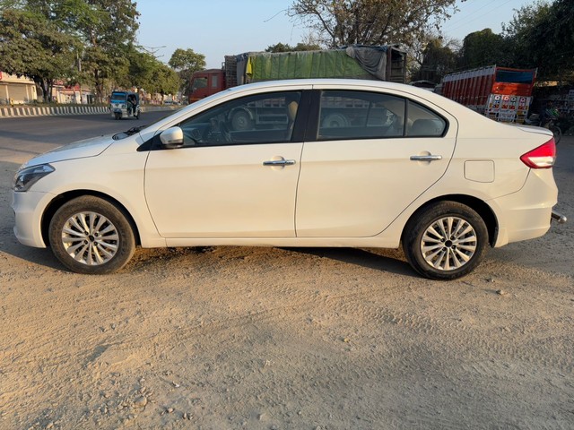Second-hand 2017 Maruti Suzuki Ciaz 1.3 Zeta for sale in Lucknow-3