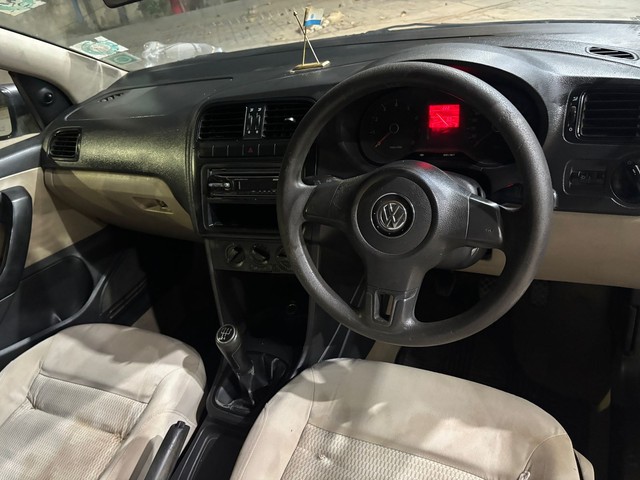 Second-hand 2010 Volkswagen Polo IPL II 1.2 Petrol Highline for sale in Lucknow-14