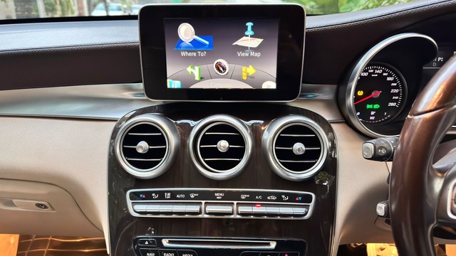 Mercedes-Benz GLC 300 4MATIC Second-hand 2016 Mercedes-Benz GLC 300 4MATIC for sale in New Delhi-28