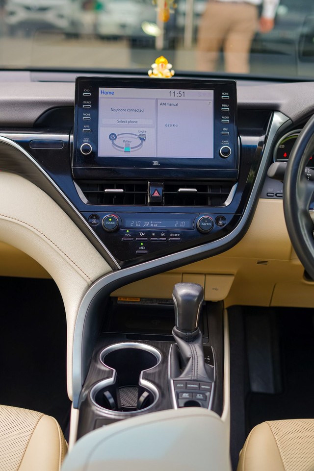 Toyota Camry 2.5 Hybrid Second-hand 2023 Toyota Camry 2.5 Hybrid for sale in Jaipur-8