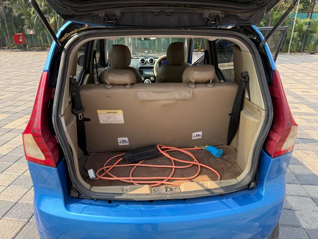 Second-hand 2018 Mahindra e2o Plus P4 for sale in Nashik-12