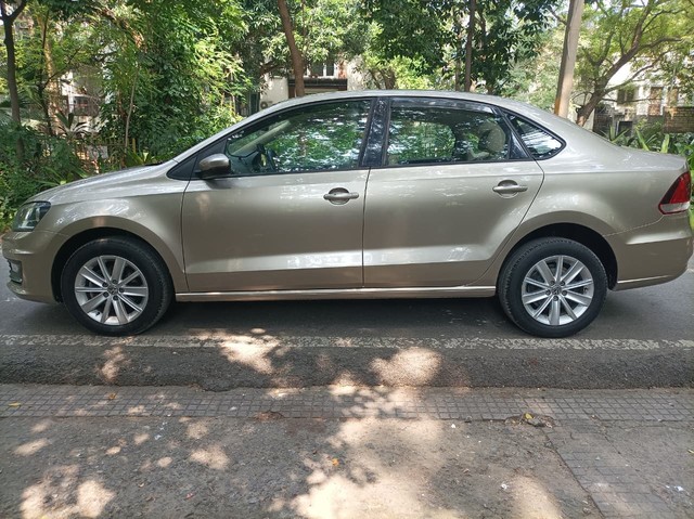 Second-hand 2017 Volkswagen Vento 1.2 TSI Highline AT for sale in New Delhi-3