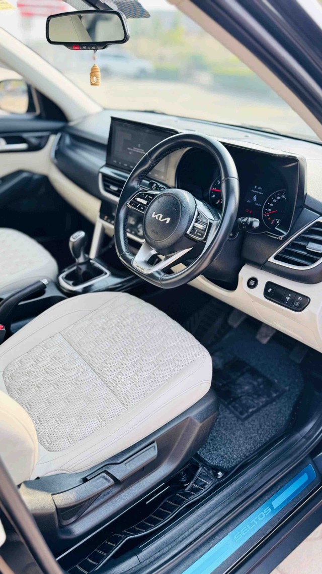 Second-hand 2022 Kia Seltos HTX G for sale in Surat-5