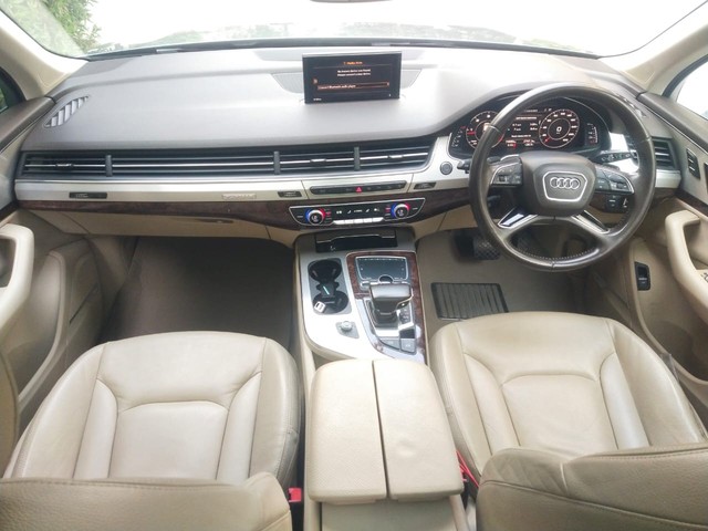 Audi Q7 45 TDI Quattro Technology Second-hand 2015 Audi Q7 45 TDI Quattro Technology for sale in Hyderabad-17