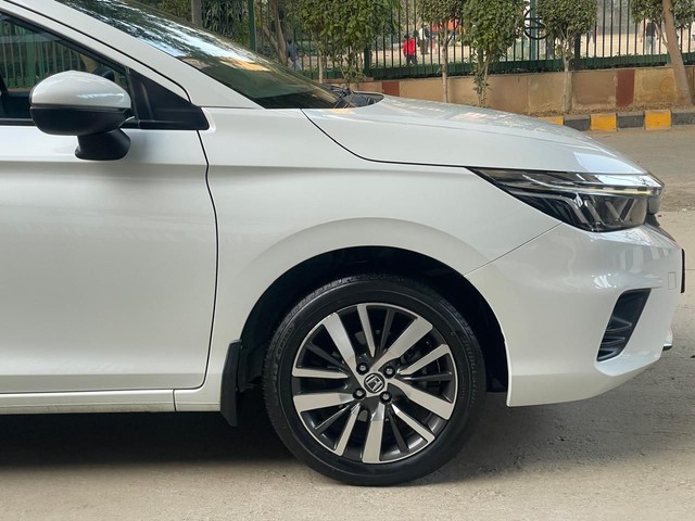 Second-hand 2022 Honda City VX CVT for sale in New Delhi-5