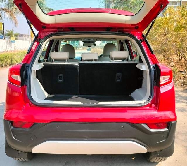 Second-hand 2020 Mahindra XUV300 W8 Option Diesel BSVI for sale in Nashik-14