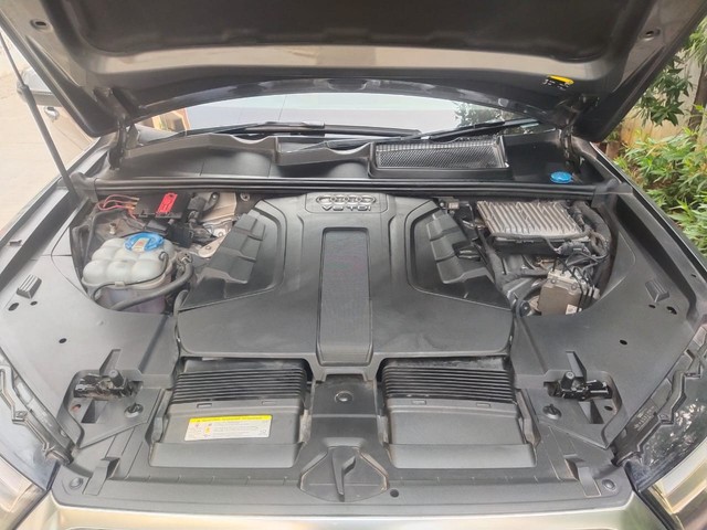 Audi Q7 45 TDI Quattro Technology Second-hand 2015 Audi Q7 45 TDI Quattro Technology for sale in Hyderabad-5