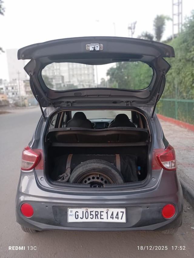Second-hand 2018 Hyundai Grand i10 1.2 Kappa Sportz BSIV for sale in Surat-7