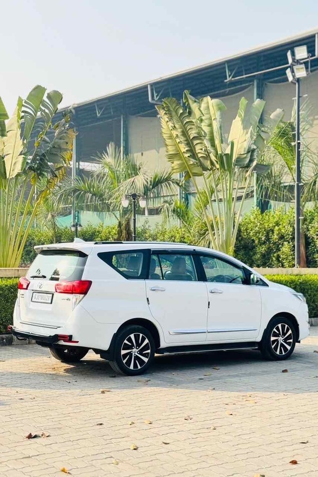Second-hand 2024 Toyota Innova Crysta 2.4 Zx 7Str for sale in Surat-1