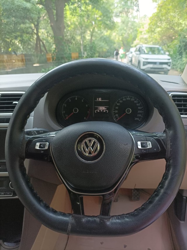 Second-hand 2017 Volkswagen Vento 1.2 TSI Highline AT for sale in New Delhi-10
