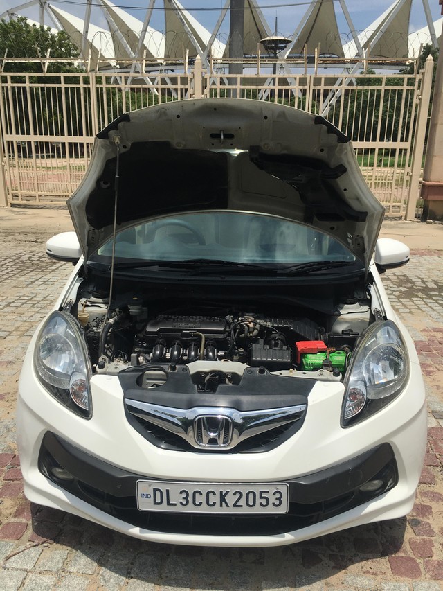 Second-hand 2015 Honda Brio VX AT for sale in New Delhi-13