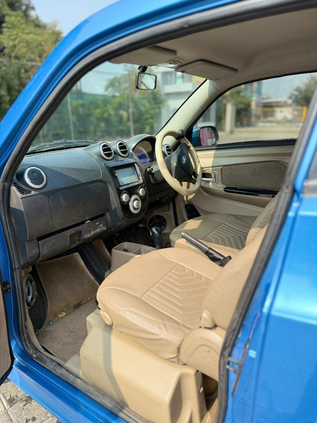 Second-hand 2018 Mahindra e2o Plus P4 for sale in Nashik-4