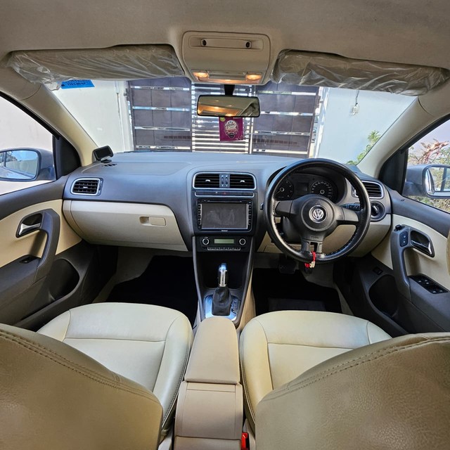 Second-hand 2011 Volkswagen Vento Petrol Highline AT for sale in Gurgaon-12