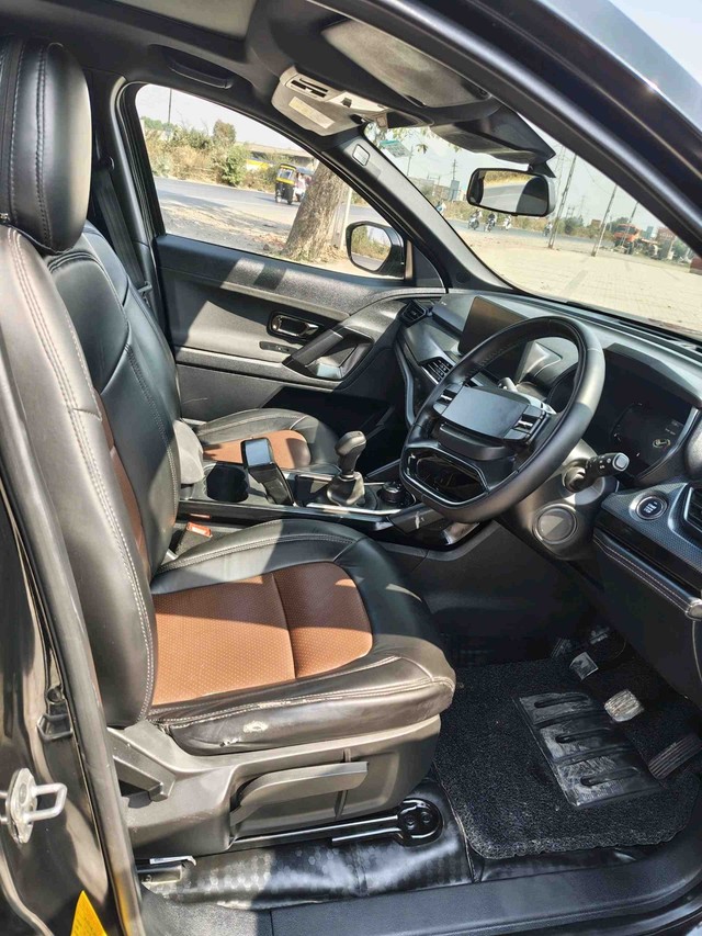 Second-hand 2024 Tata Harrier Pure Plus S Dark for sale in Surat-5