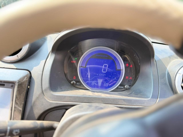 Second-hand 2018 Mahindra e2o Plus P4 for sale in Nashik-7