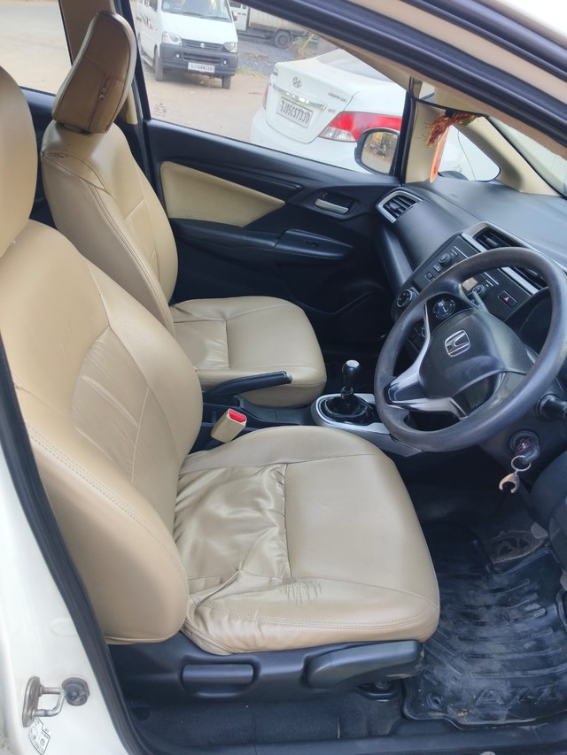 Second-hand 2017 Honda Jazz 1.5 S i DTEC for sale in Surat-4